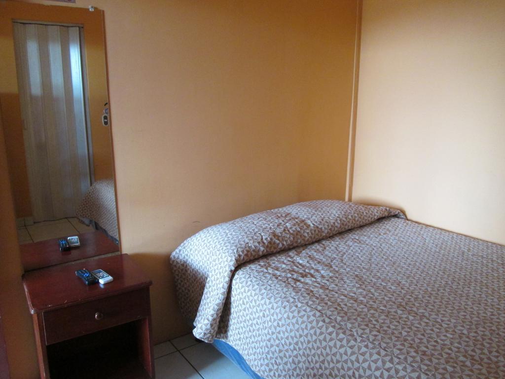 Hotel San Luis Манагуа Номер фото